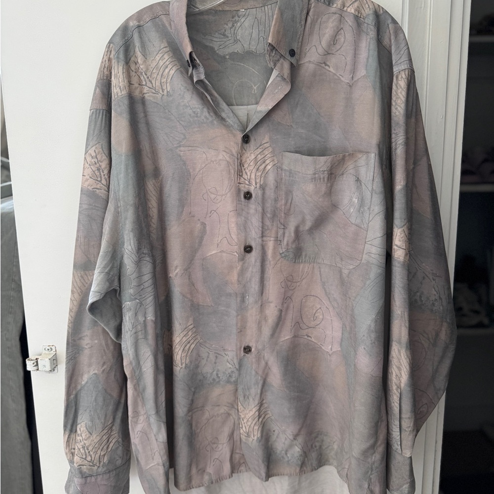 Abstract Patterned Button-Up Shirt - image 1